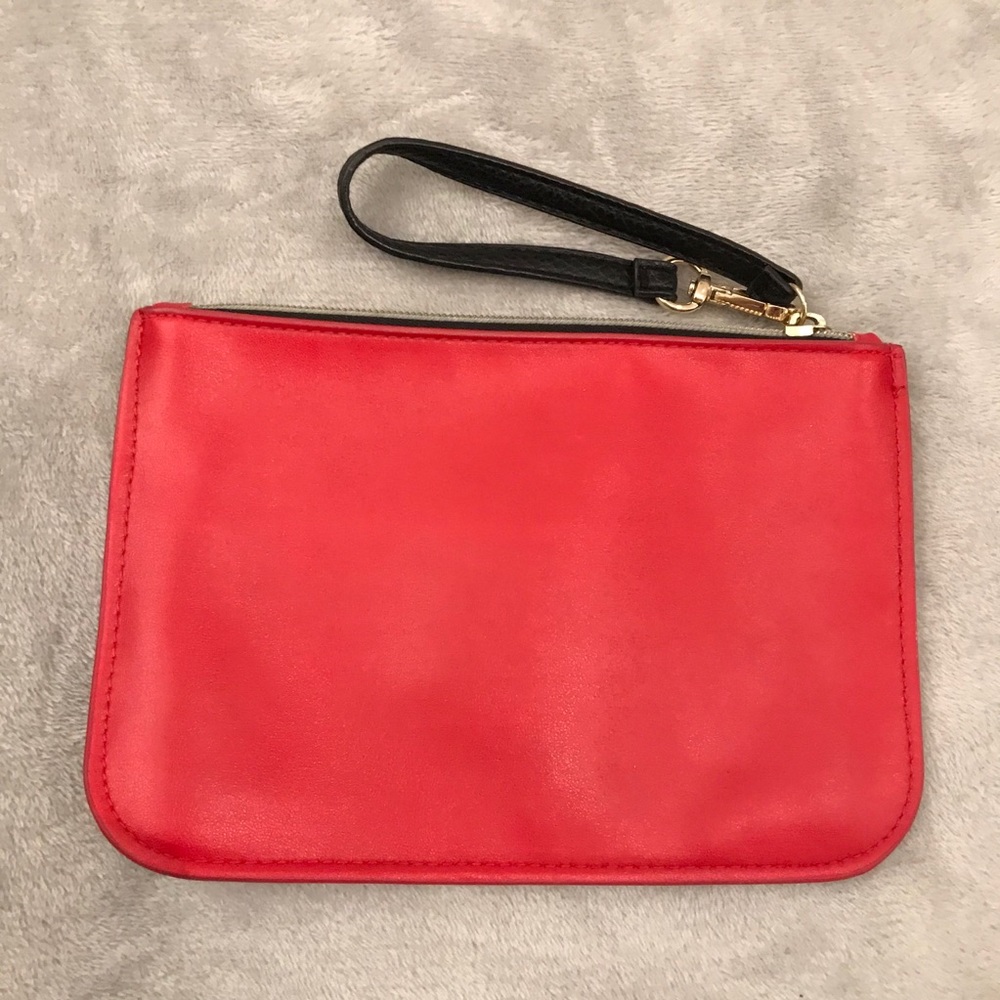 VS Clutch ❤️ - Picture 2 of 4